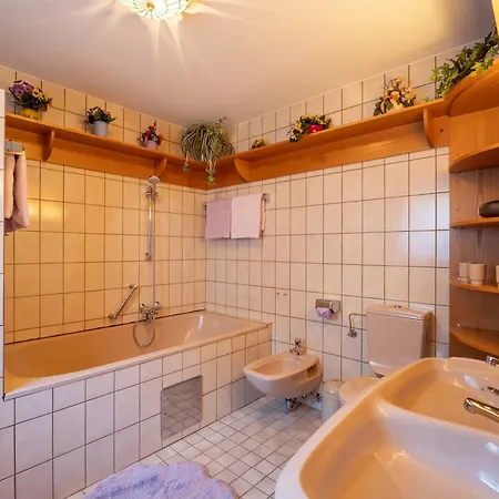 - Julitta Apartman *