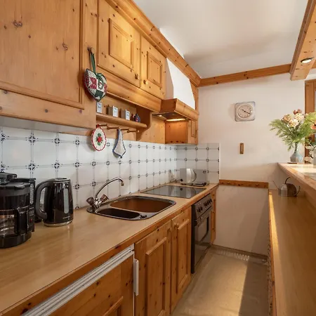 - Julitta Apartman *