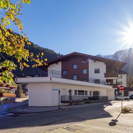 Chalet - Appartements Julitta Mayrhofen