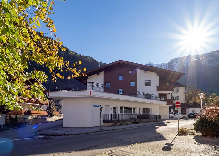 - Julitta Mayrhofen